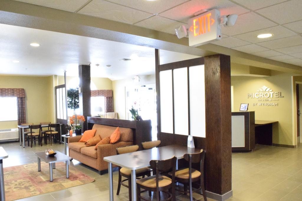 Microtel Inn And Suites Pecos Eksteriør billede